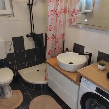 Little Swiss Apartment *