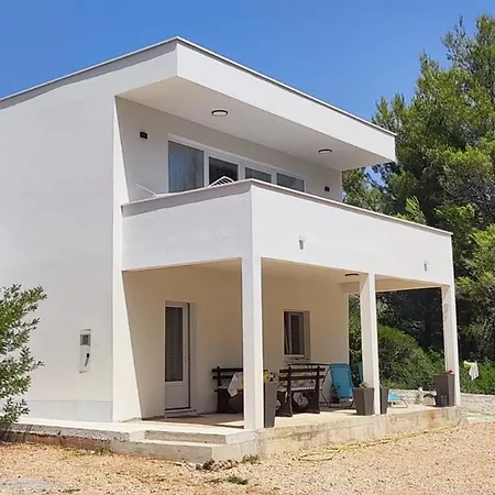 Little Swiss Pensión Grebaštica