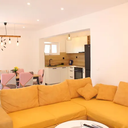 Little Swiss Apartment Grebastica