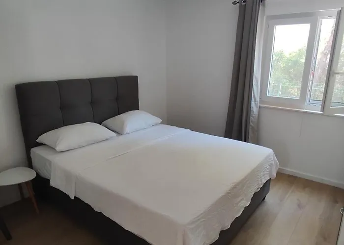 Pensión Little Swiss Grebaštica